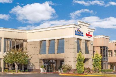 Ramada Plaza by Wyndham Fayetteville Fort Bragg 