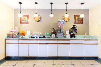 Super 8 by Wyndham Indian Head MD