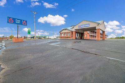 Travelodge by Wyndham Metropolis