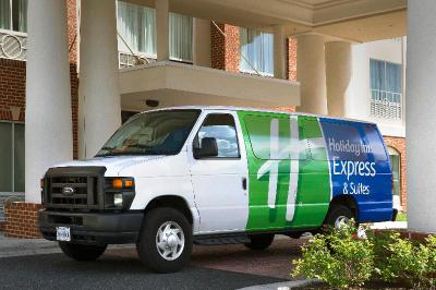 Holiday Inn Express & Suites Baltimore BWI Airport