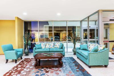 Days Inn & Suites by Wyndham El Dorado