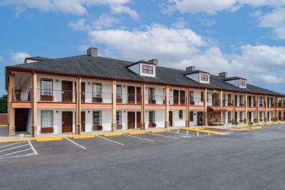 Baymont Commerce GA Near Tanger Outlets Mall