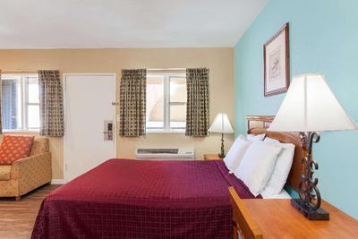 Travelodge by Wyndham San Diego SeaWorld