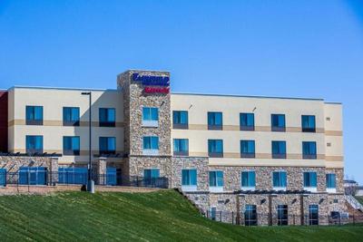 Fairfield Inn & Suites Lincoln Southeast