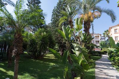 Villa Side Hotel