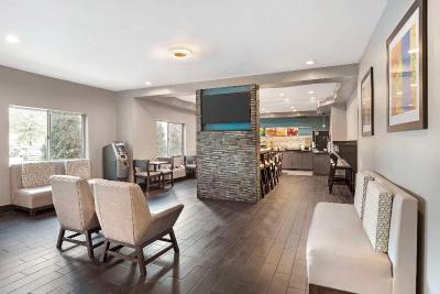 Quality Inn & Suites Birmingham  Highway 280