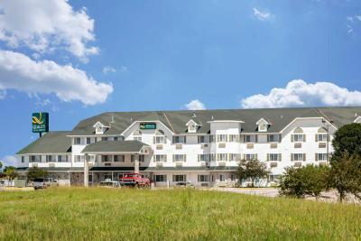Quality Inn & Suites Lincoln Municipal Airport