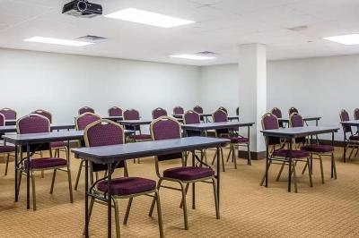 Days Inn by Wyndham Brooklyn Borough Park
