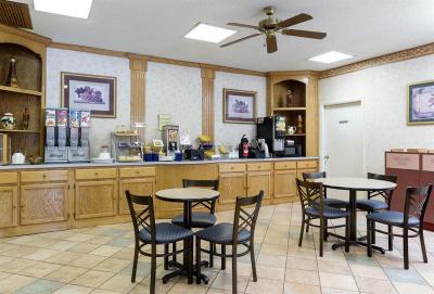 Rodeway Inn & Suites Manchester