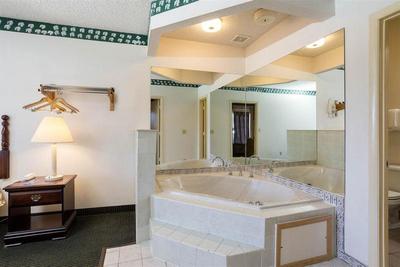 Rodeway Inn & Suites Manchester