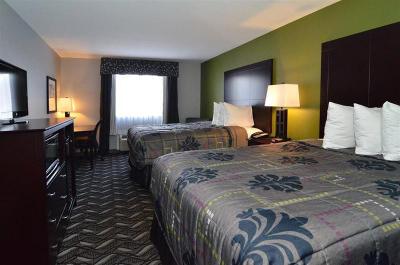 Rodeway Inn & Suites Downtown North