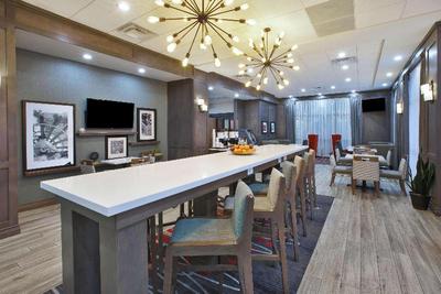 Hampton Inn Detroit/Dearborn