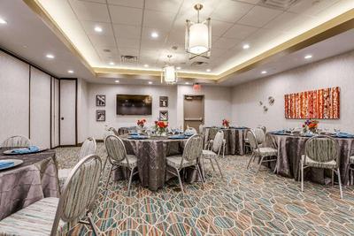 Hampton Inn & Suites Dallas-Central Expy North P