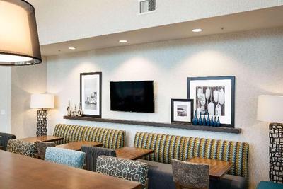 Hampton Inn & Suites Seattle/Northgate, WA