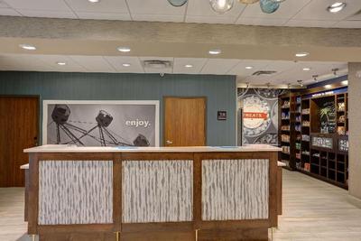 Hampton Inn & Suites Tampa Busch Gardens Area