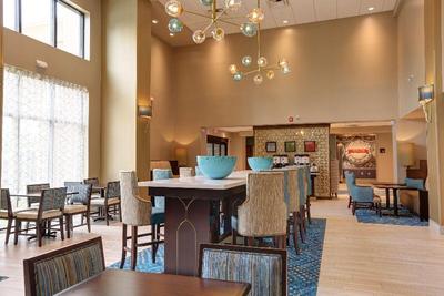 Hampton Inn & Suites Tampa Busch Gardens Area