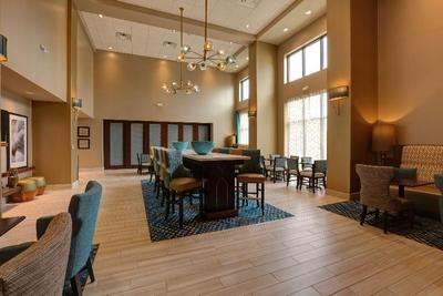 Hampton Inn & Suites Tampa Busch Gardens Area