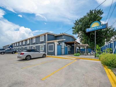Days Inn by Wyndham New Orleans Pontchartrain