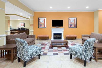 Microtel Inn & Suites By Wyndham Greenville/Unive