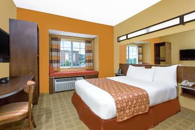 Microtel Inn & Suites By Wyndham Greenville/Unive