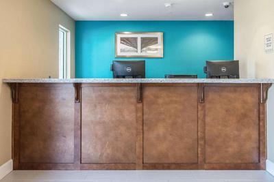 Econo Lodge Inn & Suites North Little Rock