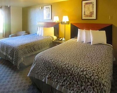 Econo Lodge Inn & Suites Tyler Area