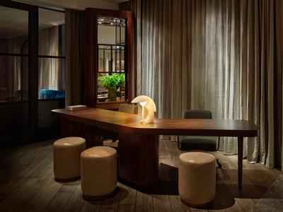Hotel 11 Howard