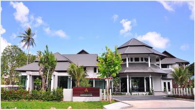 Navatara Phuket Resort SHA Extra+