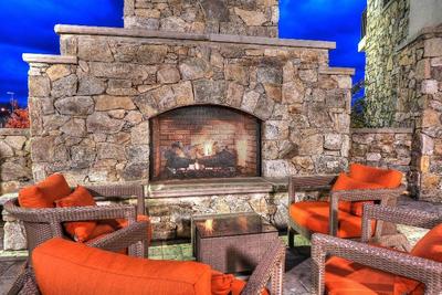 Courtyard Pigeon Forge