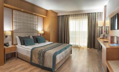 Aquasis Deluxe Resort & Spa