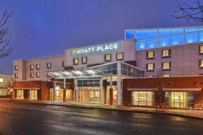 Hyatt Place PDX Arpt Cascade Station