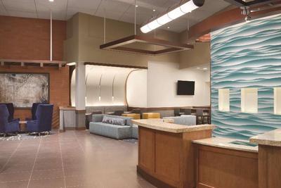 Hyatt Place PDX Arpt Cascade Station