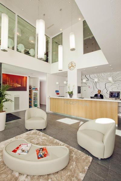 Residhome Nanterre La Defense Hotel