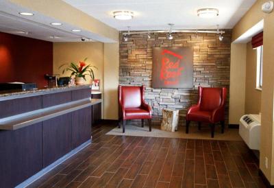 Red Roof Inn Charleston West - Hurricane, WV