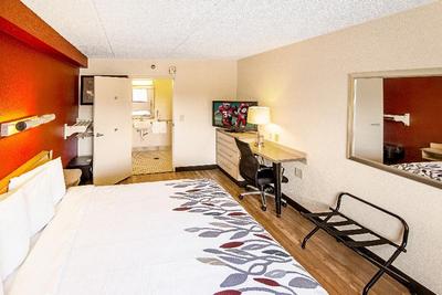 Red Roof Inn Toledo - University