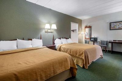 Econo Lodge Inn Suites