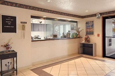 Super 8 by Wyndham Hammond/North