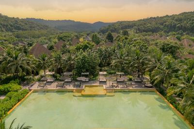 High Season Pool Villa & Spa