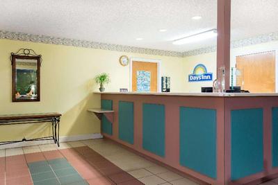 Days Inn by Wyndham Lamont/Monticello