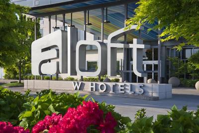 Aloft Portland Airport at Cascade Station