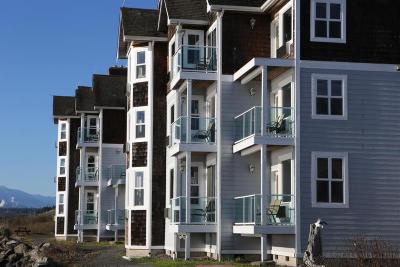 Tides Inn & Suites