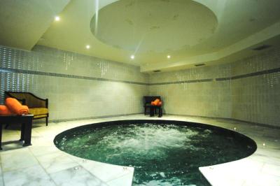 Riad Ennakhil Hotel & SPA