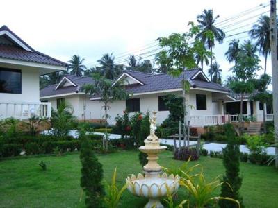 Baan Saensook Villas