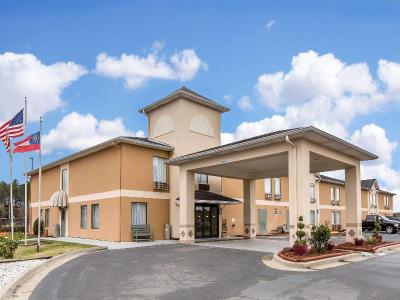 Quality Inn Fitzgerald downtown