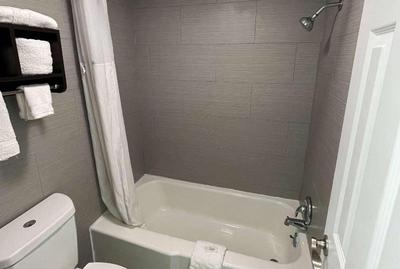 Days Inn By Wyndham Calhoun Ga