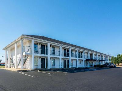 Quality Inn Thomson Area