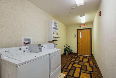 Quality Inn & Suites Belmont Route 151