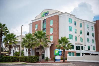 Holiday Inn Express and Suites Chaffee Jacksonvill