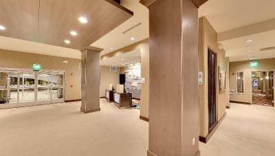 Holiday Inn Express and Suites Plymouth Ann Arbor
