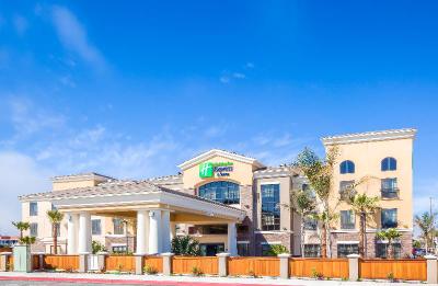 Holiday Inn Express and Suites Eureka